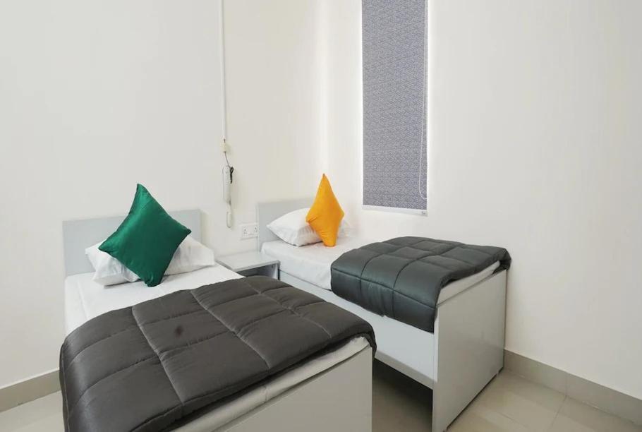 Hotel Cyber Pride Hyderabad Exterior photo